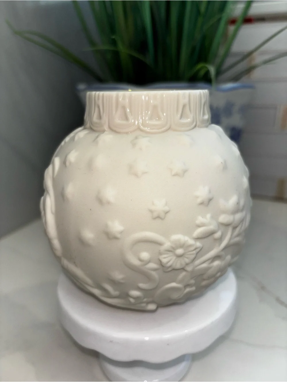 Lenox Ornamental Glow Ivory Porcelain Nativity Snowflake Votive Candle Holder